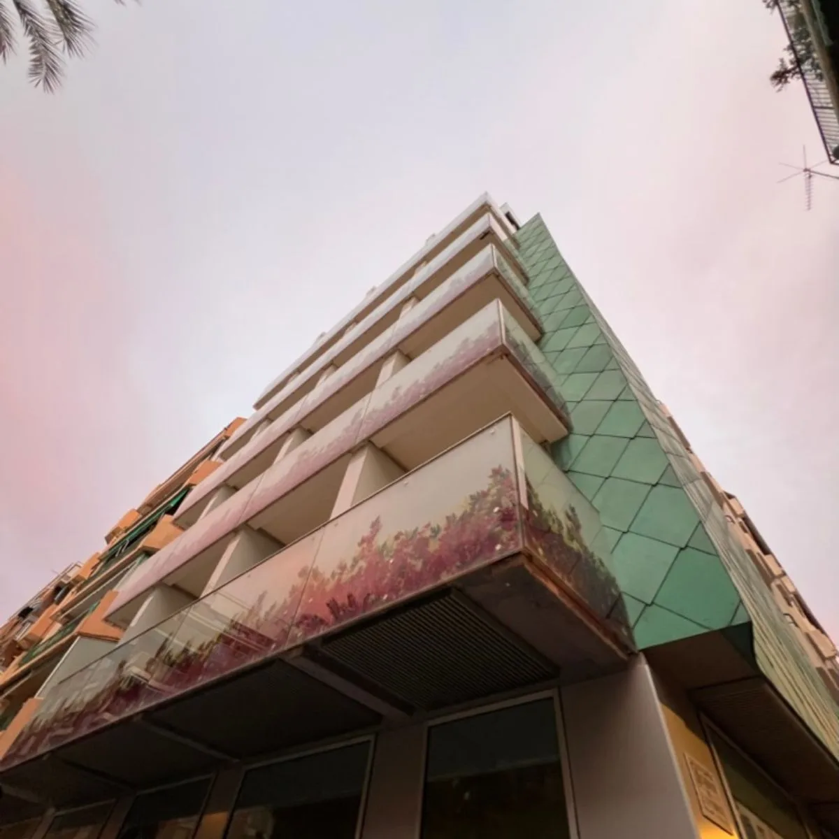 Fachada_Hotel_Oasis_Plaza